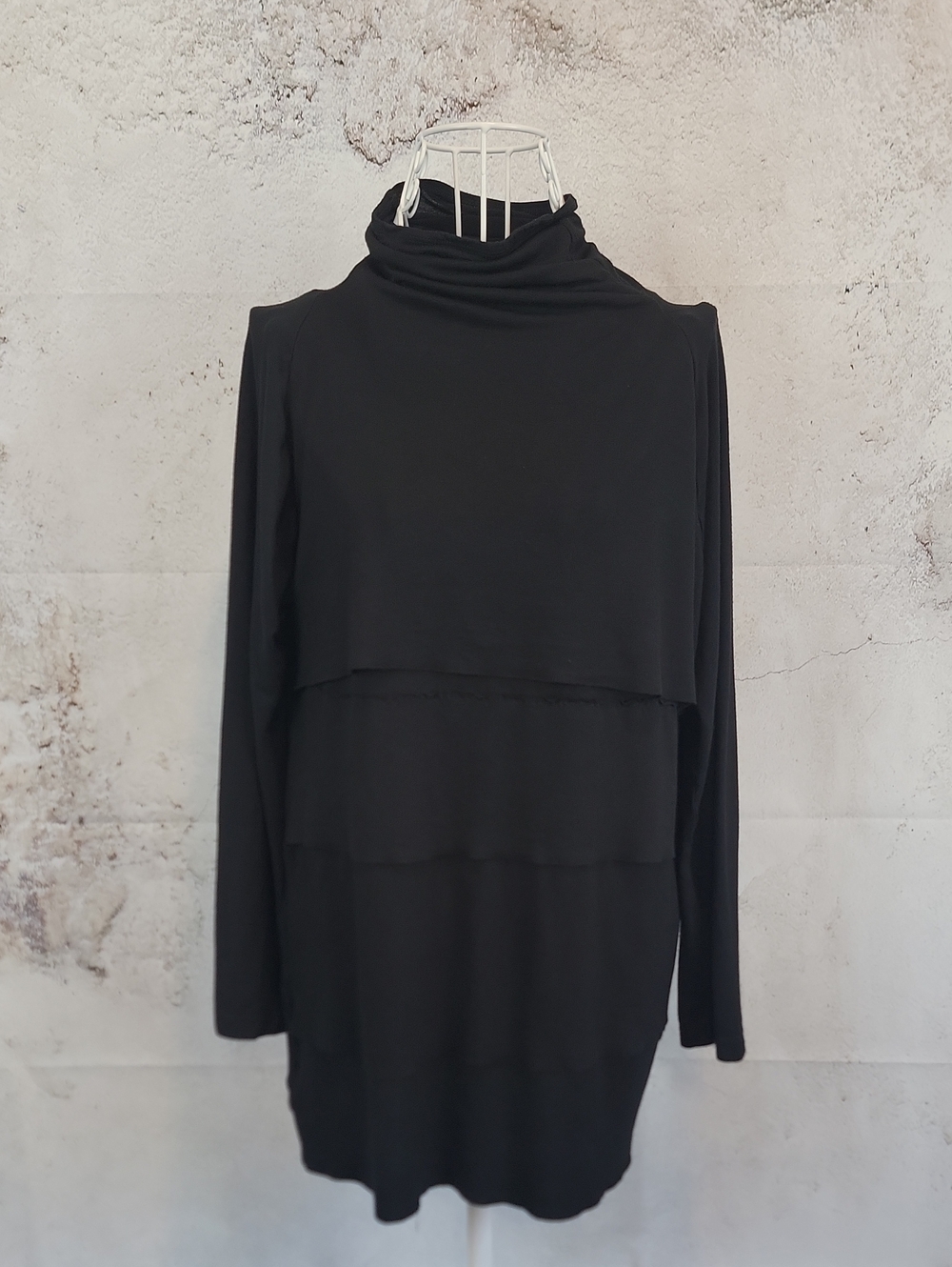 Isda & Co. Black Tiered Turtleneck Tunic Top -Black Silk Blend Womens Size M